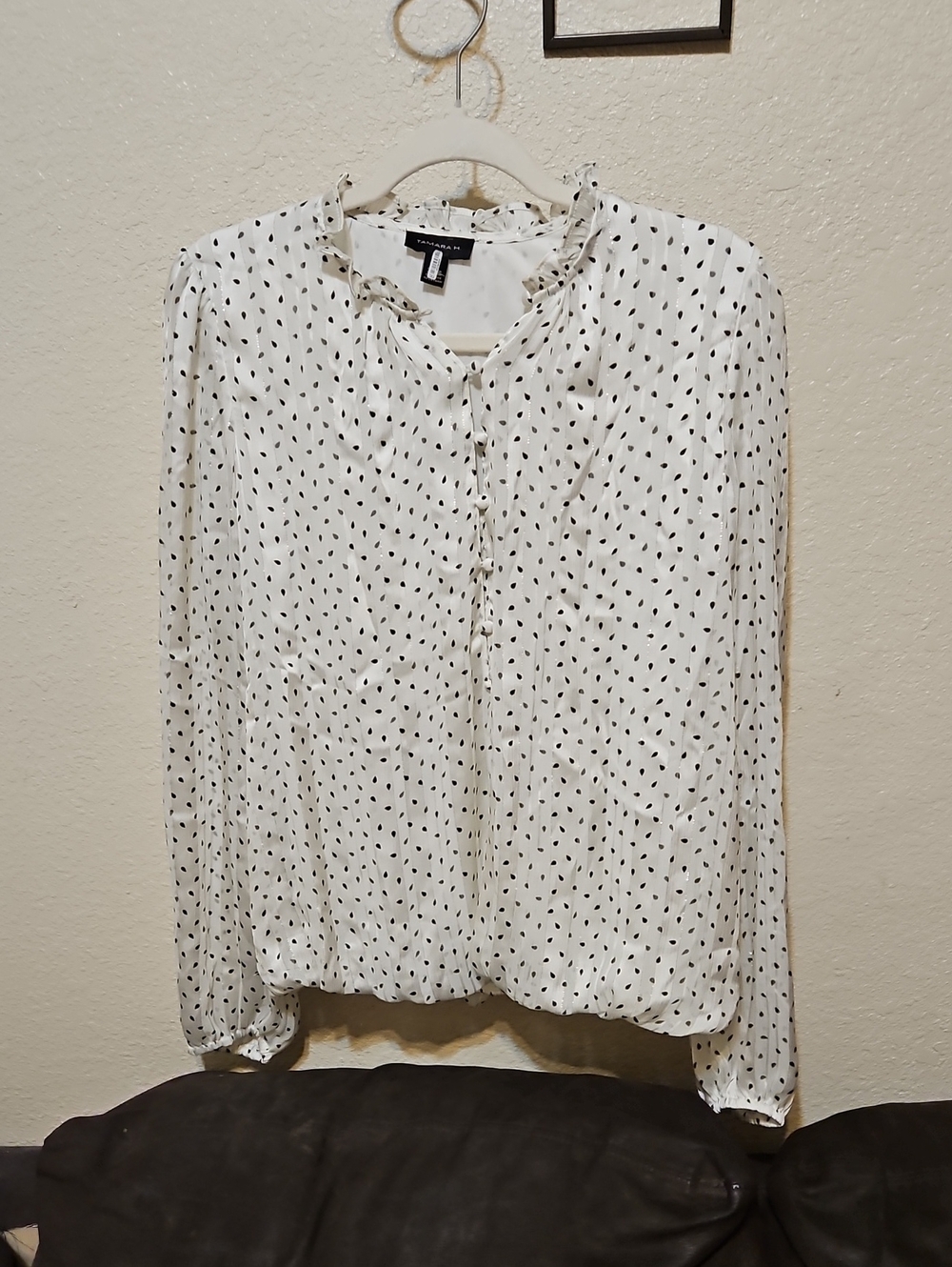 TAMARA H White Long-Sleeve Ruffle Collar Button-Down Blouse in Black Dot